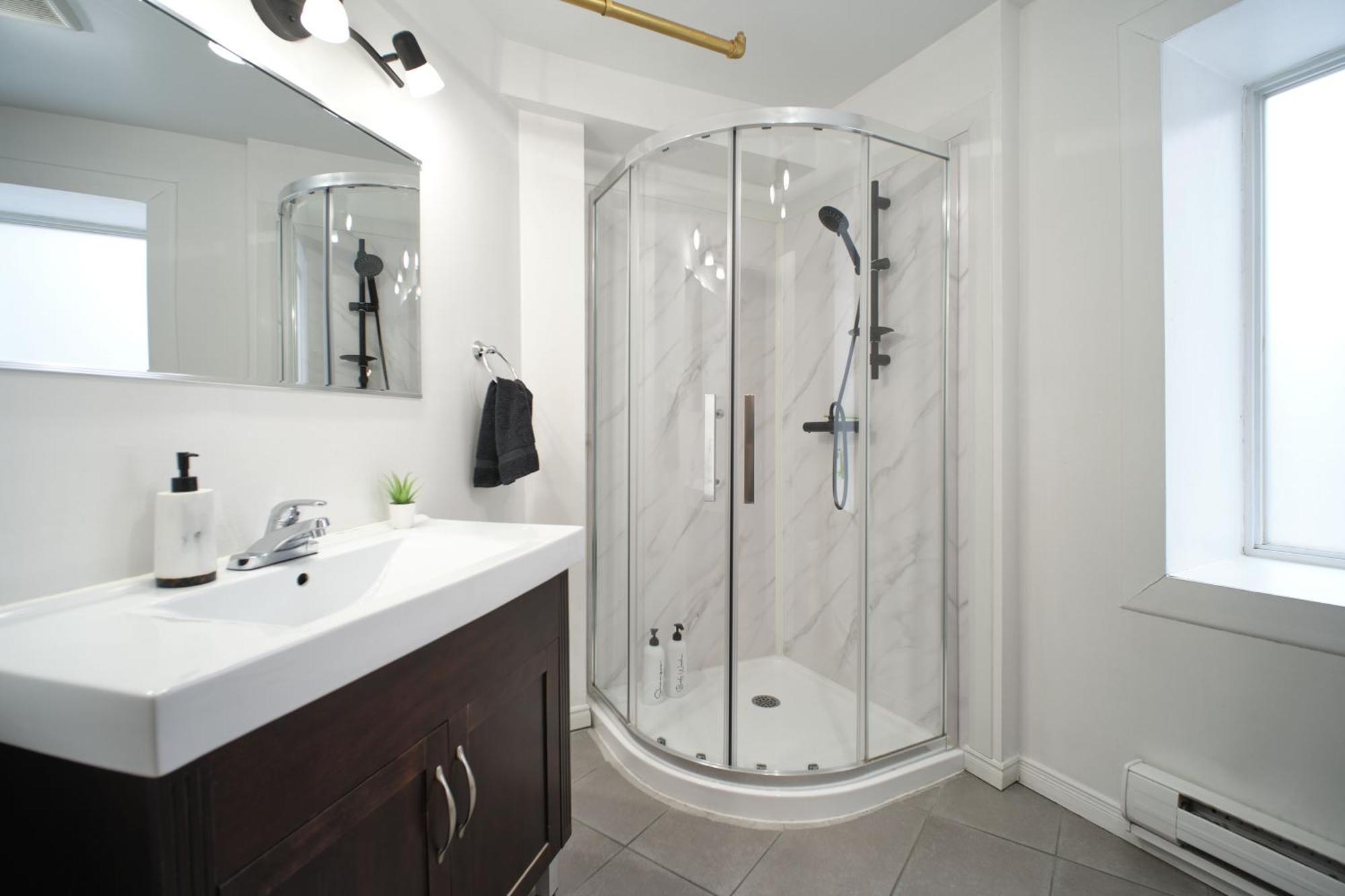 Lion'S Den // Spacious 1500 Sqft Québec Zewnętrze zdjęcie